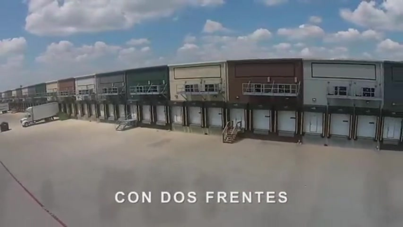 Convi�rtete en due�o de un lote en el coraz�n de la actividad comercial de San Antonio Texas
