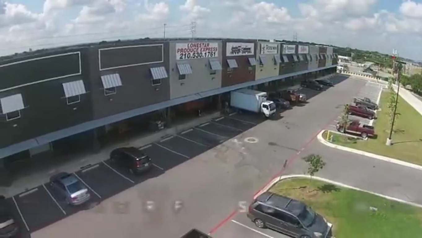 Almacena con seguridad tus productos en nuestras bodegas refrigeradas de la Nueva Central de Abastos de San Antonio Texas